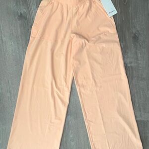 Swift Mid-Rise Wide-Leg Pant